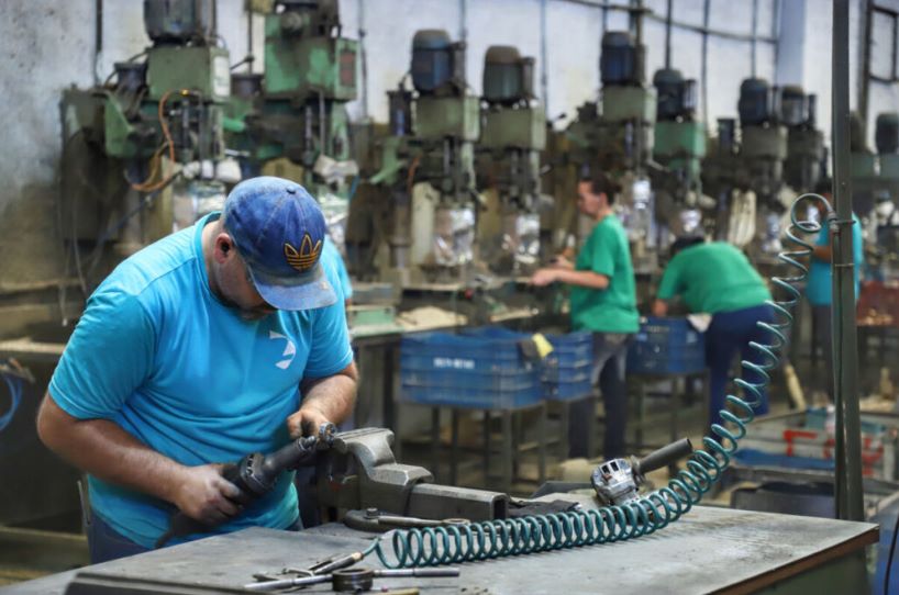 Taxa de desemprego do Paraná cai para 5,3%, menor desde 2014